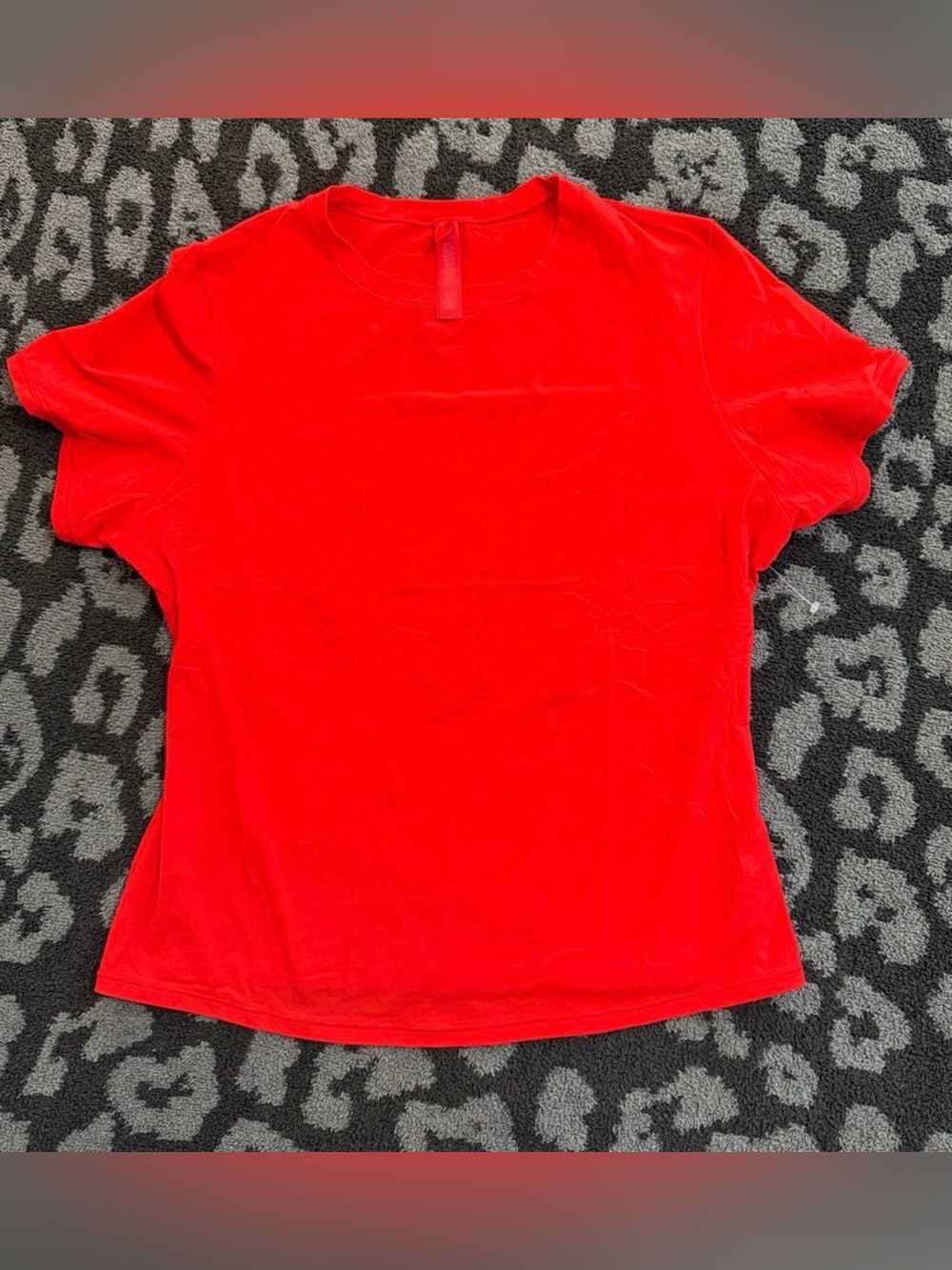 SKIMS Fits Everybody T-Shirt - Cherry Red